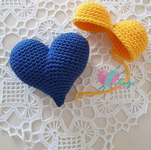 Heart keychain amigurumi – Turkish Pattern