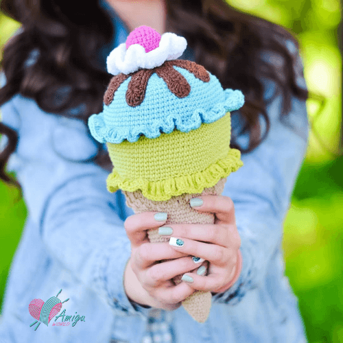 Big ice cream amigurumi toy – Russian Pattern