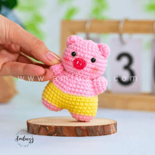 Pig free amigurumi crochet pattern