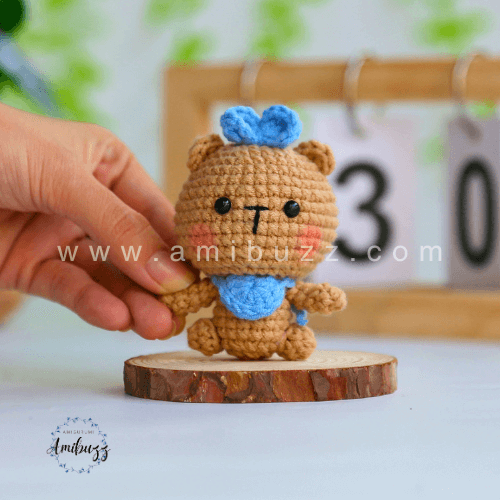 Cute bear amigurumi keychain free crochet pattern