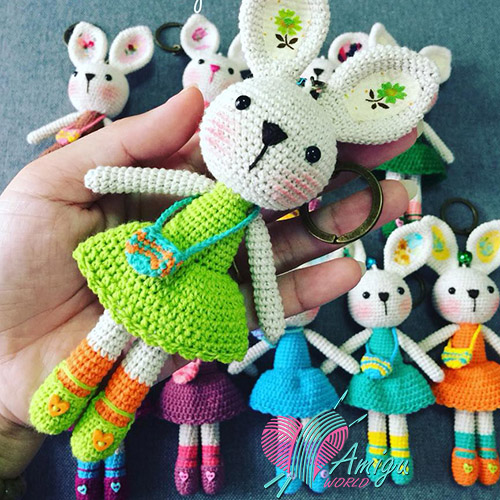 Rabbit keychain amigurumi – Thai Pattern