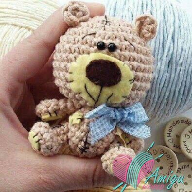 Bear amigurumi keychain – Uzbek Pattern