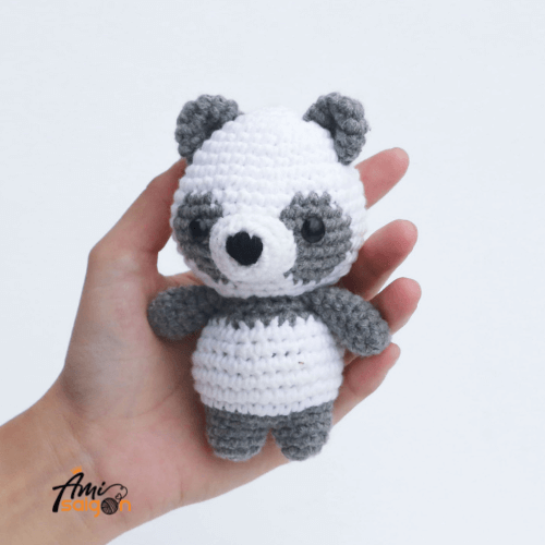 What a pretty amigurumi Panda!