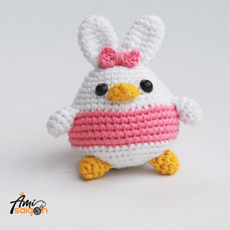 Free Crochet Pattern for Donald Amigurumi (picture: @amisaigonvn)