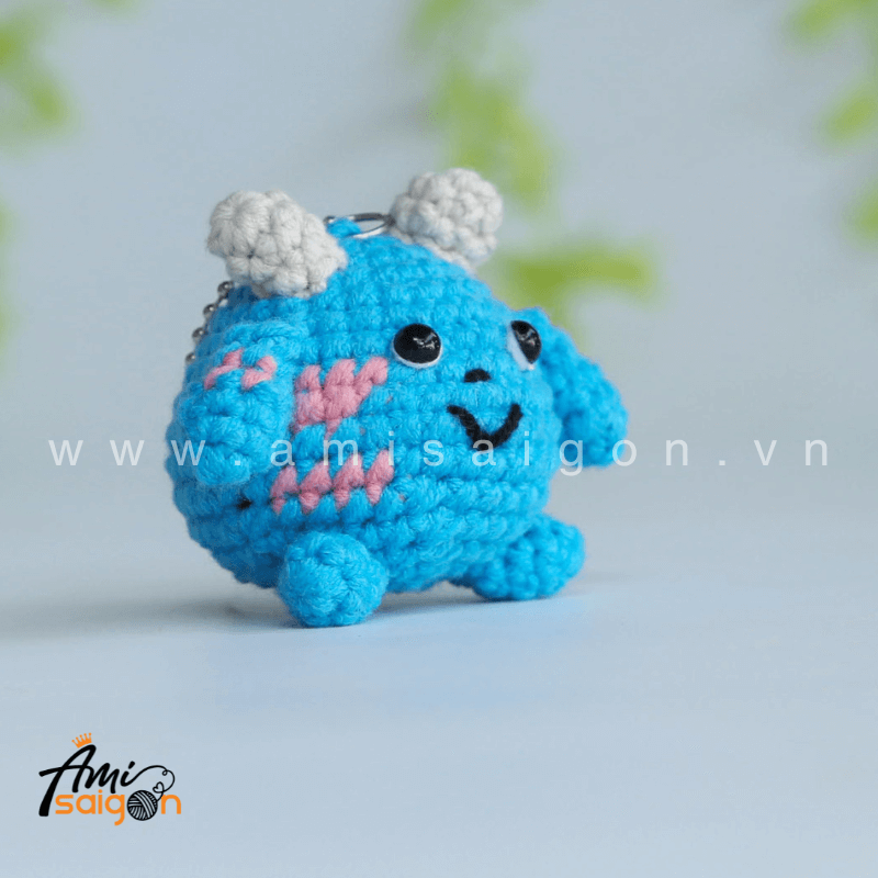 Amigurumi Sullivan Keychain Crochet pattern by AmiSaigon