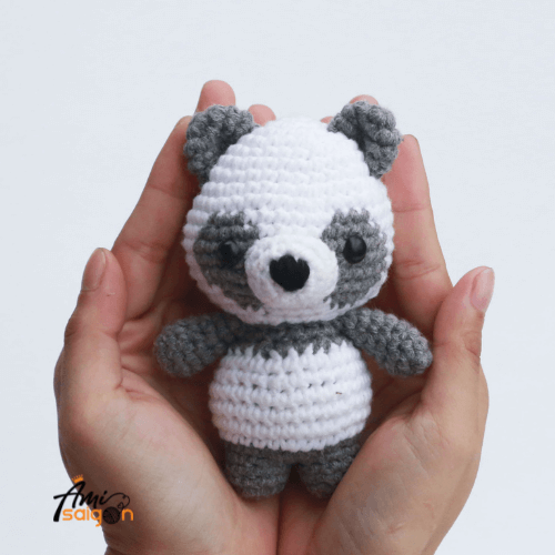 Chart móc gấu trúc bằng len miễn phí