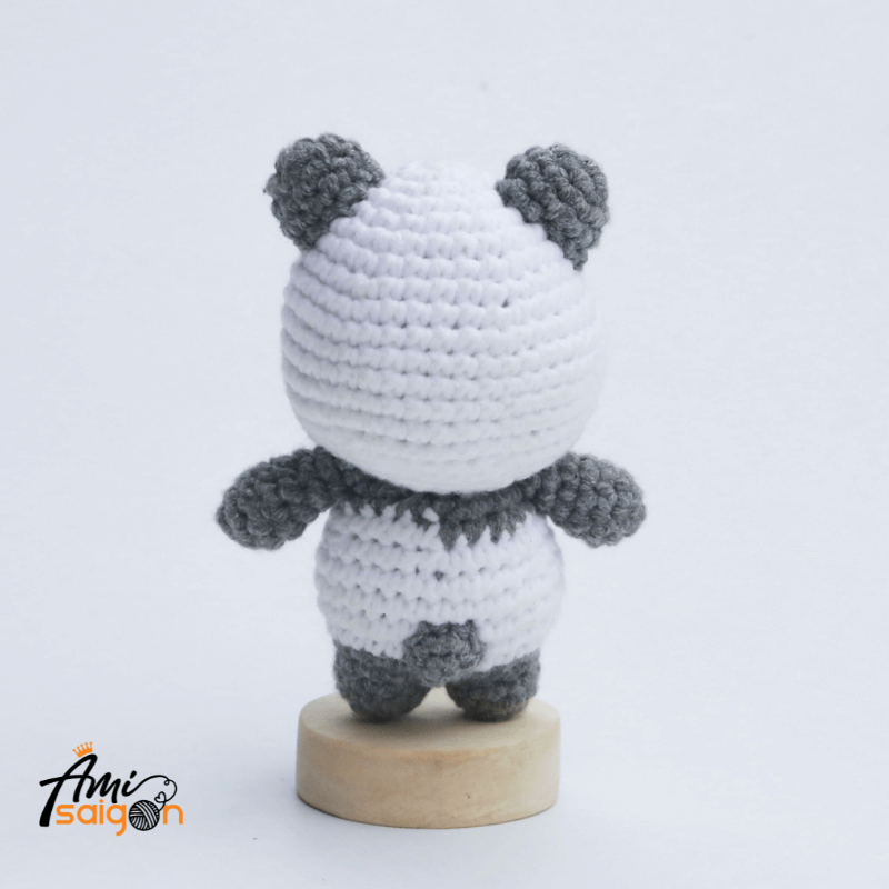 Gấu trúc Panda bằng len amigurumi chart móc miễn phí (Ảnh: @amisaigonvn)