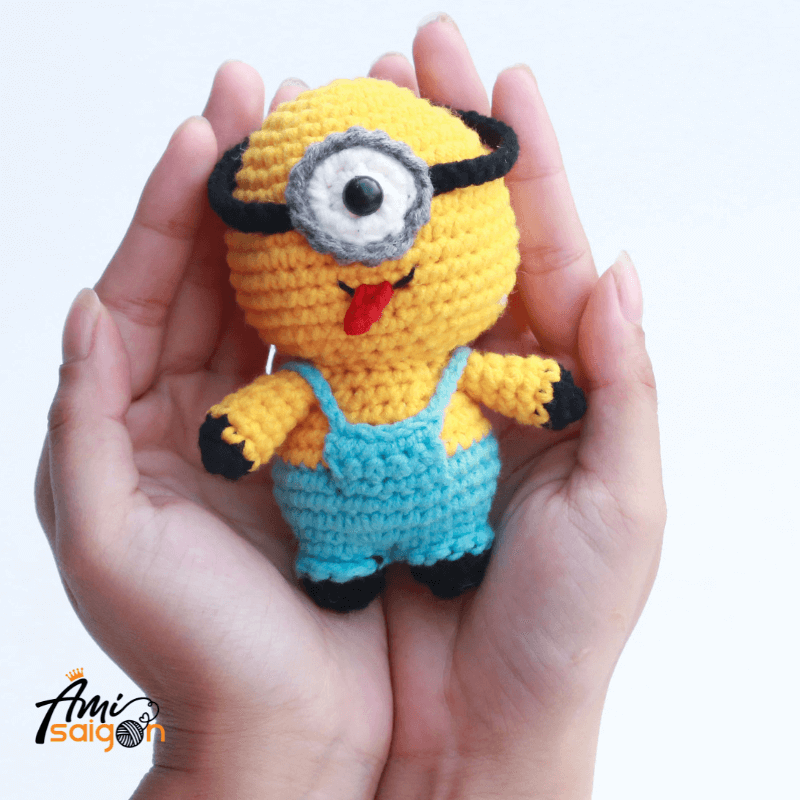 Minion đáng yêu bằng len amigurumi chart móc miễn phí (Ảnh: @amisaigonvn)
