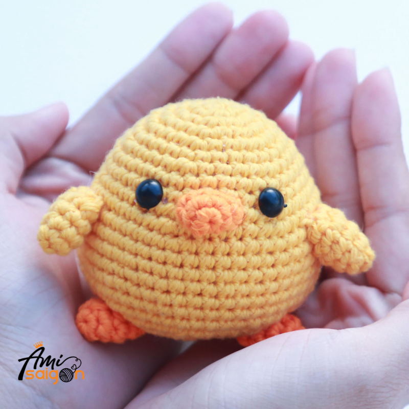 Vịt con bằng len amigurumi - Chart móc miễn phí (Ảnh: @amisaigonvn)