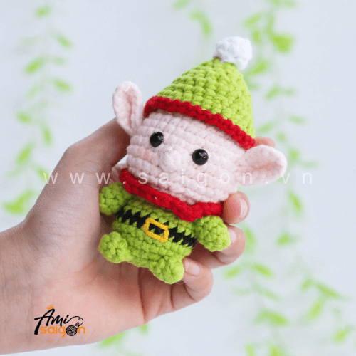 Amigurumi Christmas Elf doll free crochet pattern