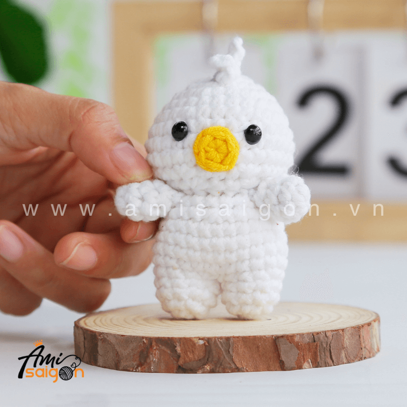 Amigurumi Chicken - Free Crochet pattern by AmiSaigon