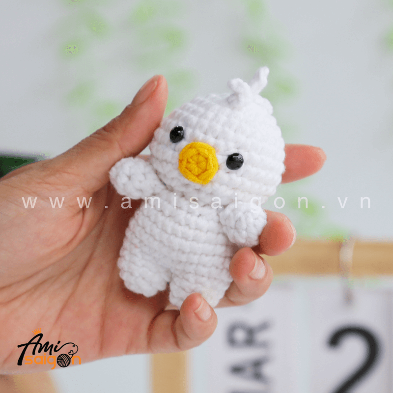 Amigurumi Chicken - Free Crochet pattern by AmiSaigon
