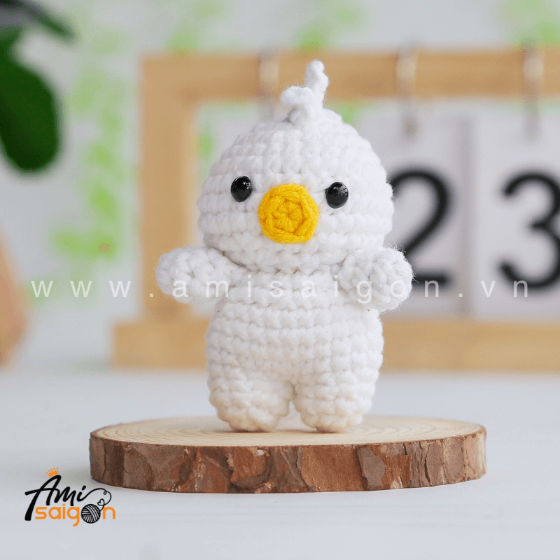 Amigurumi Chicken - Free Crochet pattern by AmiSaigon