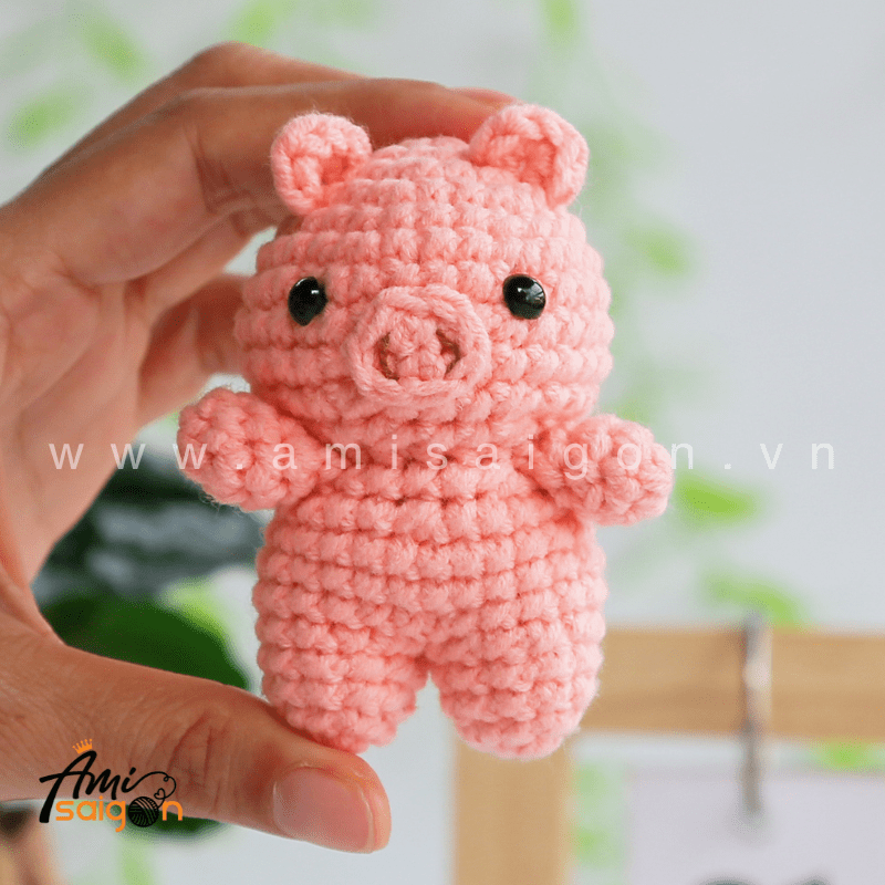 Amigurumi little Pig - Free Crochet pattern by AmiSaigon