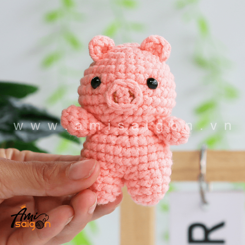 Amigurumi little Pig - Free Crochet pattern by AmiSaigon