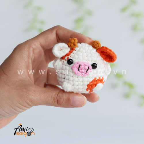 Little Cow No-Sew Amigurumi Free Crochet Pattern