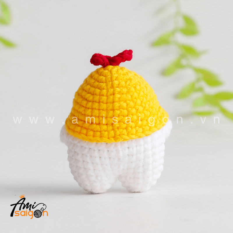 No-Sew Amigurumi Bear with Chicken hat - Free Crochet pattern by AmiSaigon