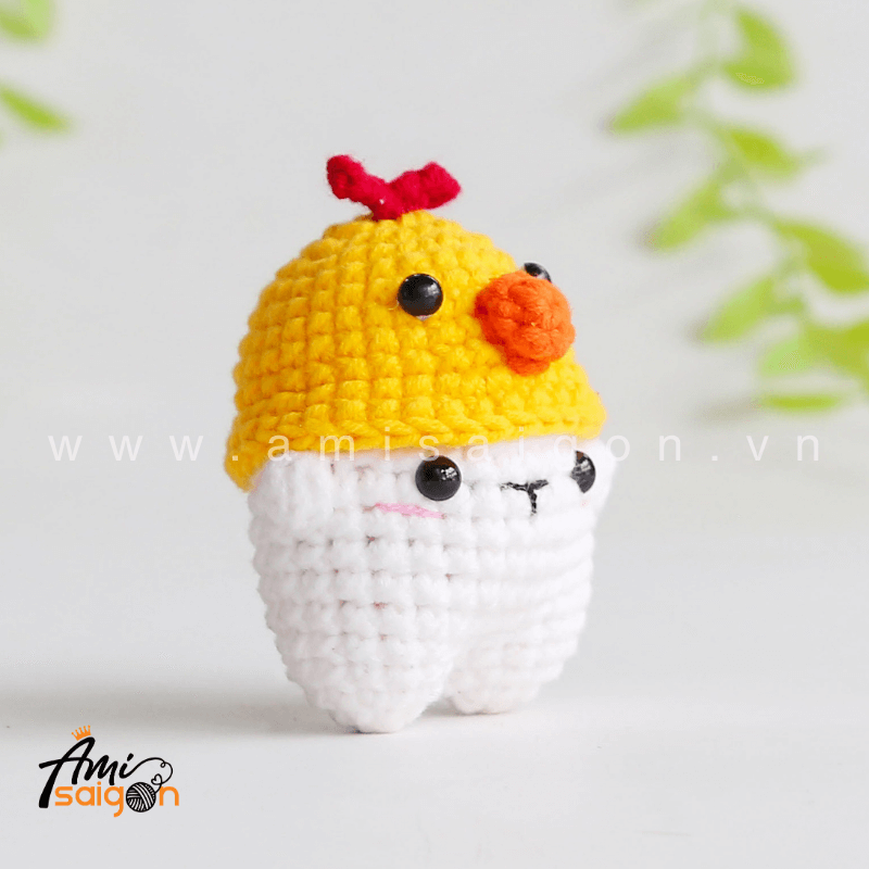 No-Sew Amigurumi Bear with Chicken hat - Free Crochet pattern by AmiSaigon