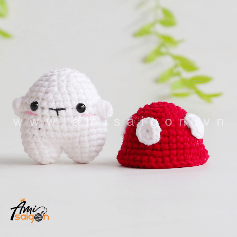 No-Sew Amigurumi Bear with Mario hat - Free Crochet pattern by AmiSaigon