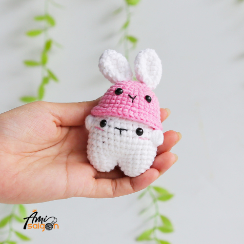 No-Sew Amigurumi Bear with Bunny Hat – Free Crochet Pattern
