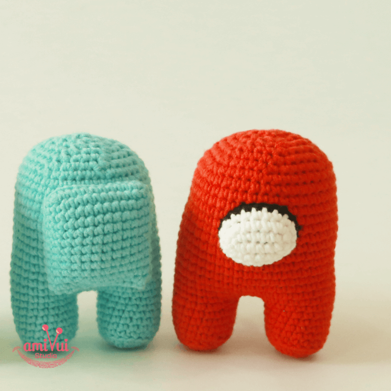Crochet Among Us free pattern by Amivui Studio