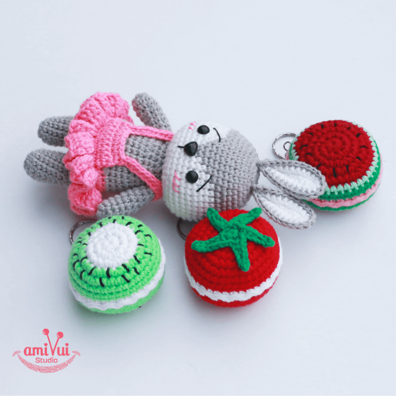 Keychain Amigurumi Free Crochet Pattern by Amivui Studio