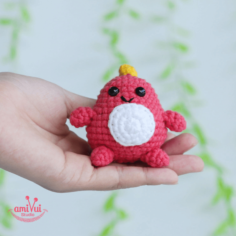 Dinosaur amigurumi – Free crochet pattern by Amivui Studio