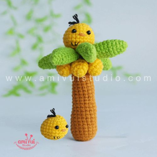 Crochet Chick Perched on a coconut tree – Free amigurumi pattern