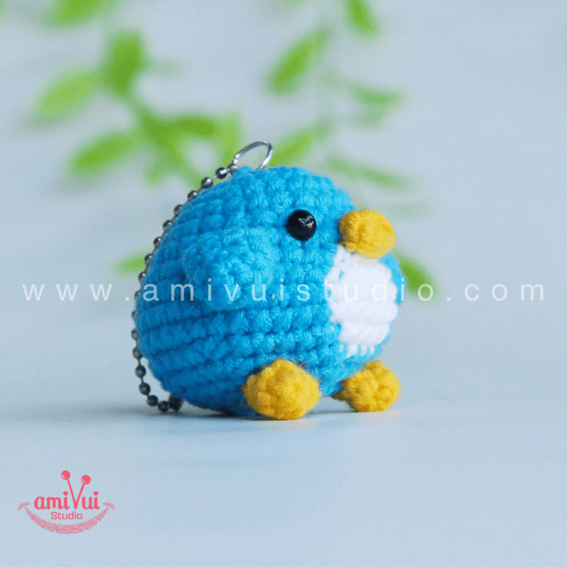 Crochet Penguin keychain - Free Amigurumi Pattern by AmivuiStudio