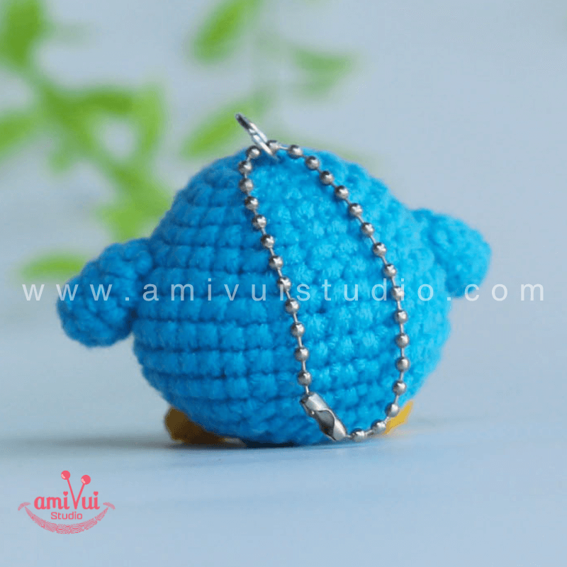 Crochet Penguin keychain - Free Amigurumi Pattern by AmivuiStudio