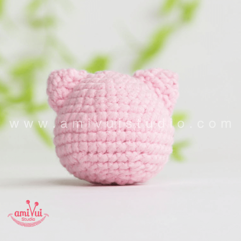 Crochet tiny Bear keychain - Free Amigurumi Pattern by AmivuiStudio