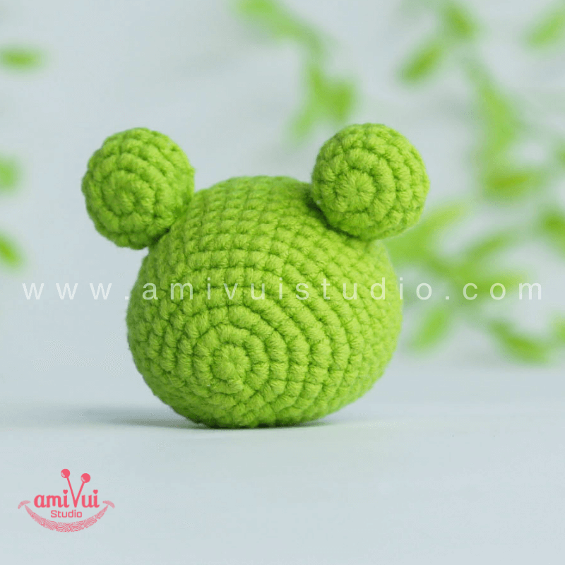 Hướng dẫn cách làm móc khoá con ếch nhỏ bằng len - Chart móc miễn phí Amivui Studio