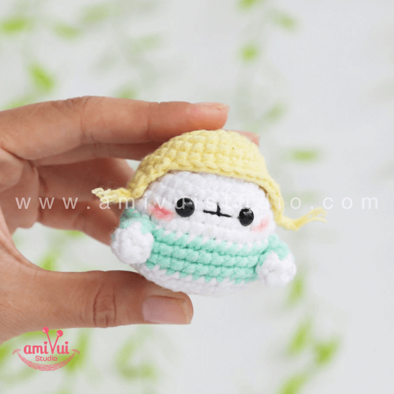 Crochet tiny Duck with hat keychain - Free Amigurumi Pattern by AmivuiStudio