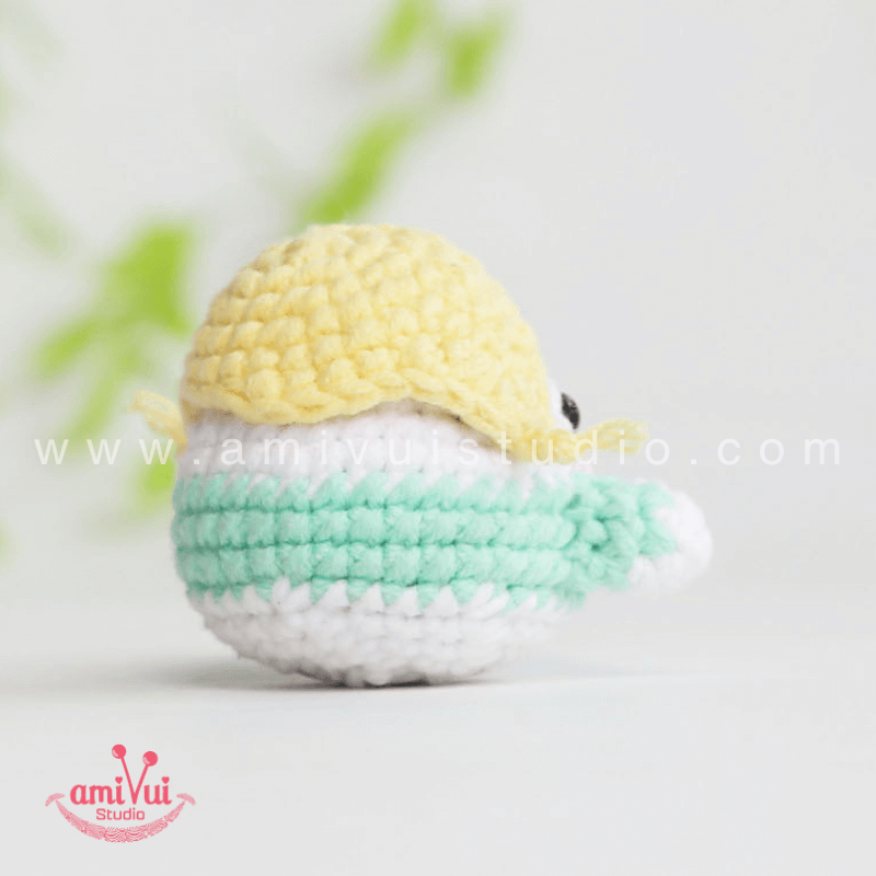 Crochet tiny Duck with hat keychain - Free Amigurumi Pattern by AmivuiStudio
