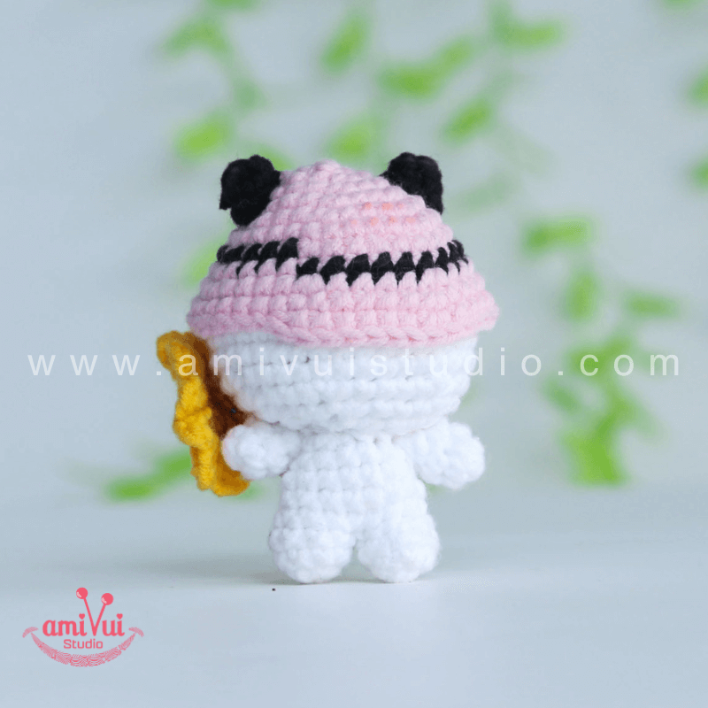 Hướng dẫn cách làm  gấu trúc cầm hoa bằng len - Chart móc miễn phí Amivui Studio