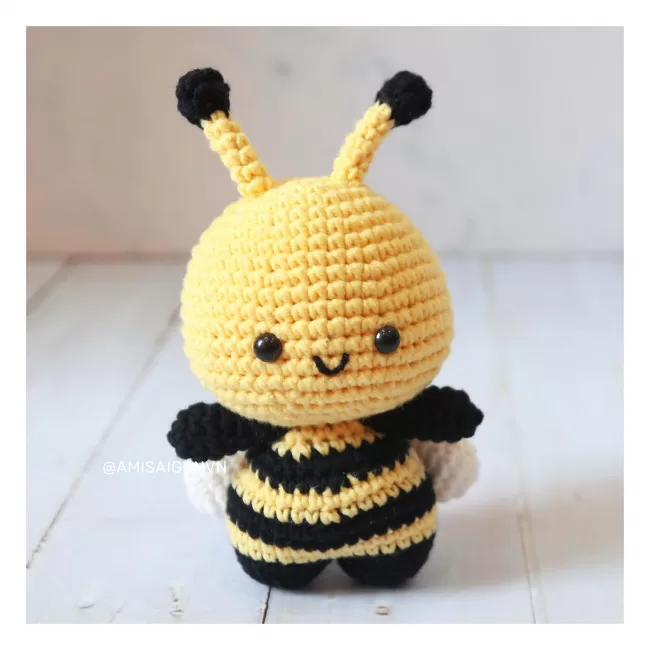 Cute Bee | Crochet Pattern | Amigurumi Tutorial PDF in English | AmiSaigon