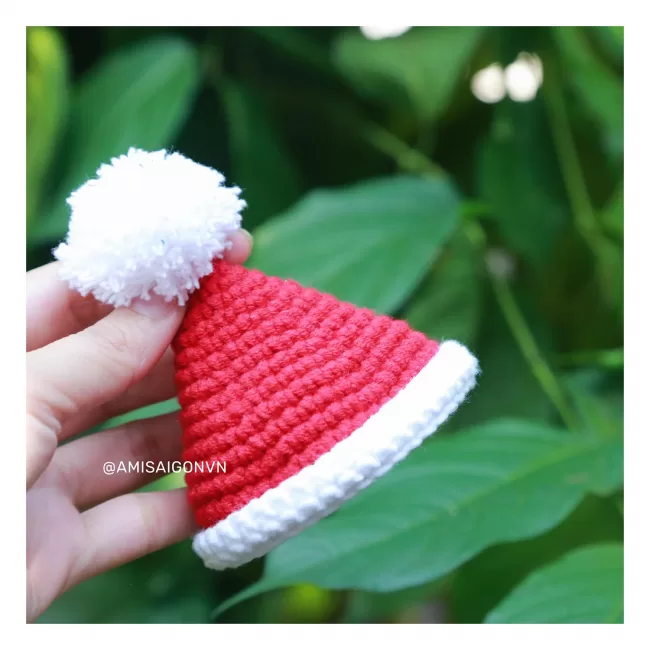 Christmas Santa Hat Amigurumi | Crochet Pattern | Amigurumi Tutorial PDF in English | AmiSaigon