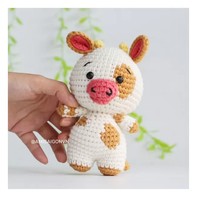 Cow Amigurumi | Crochet Pattern | Amigurumi Tutorial PDF in English | AmiSaigon